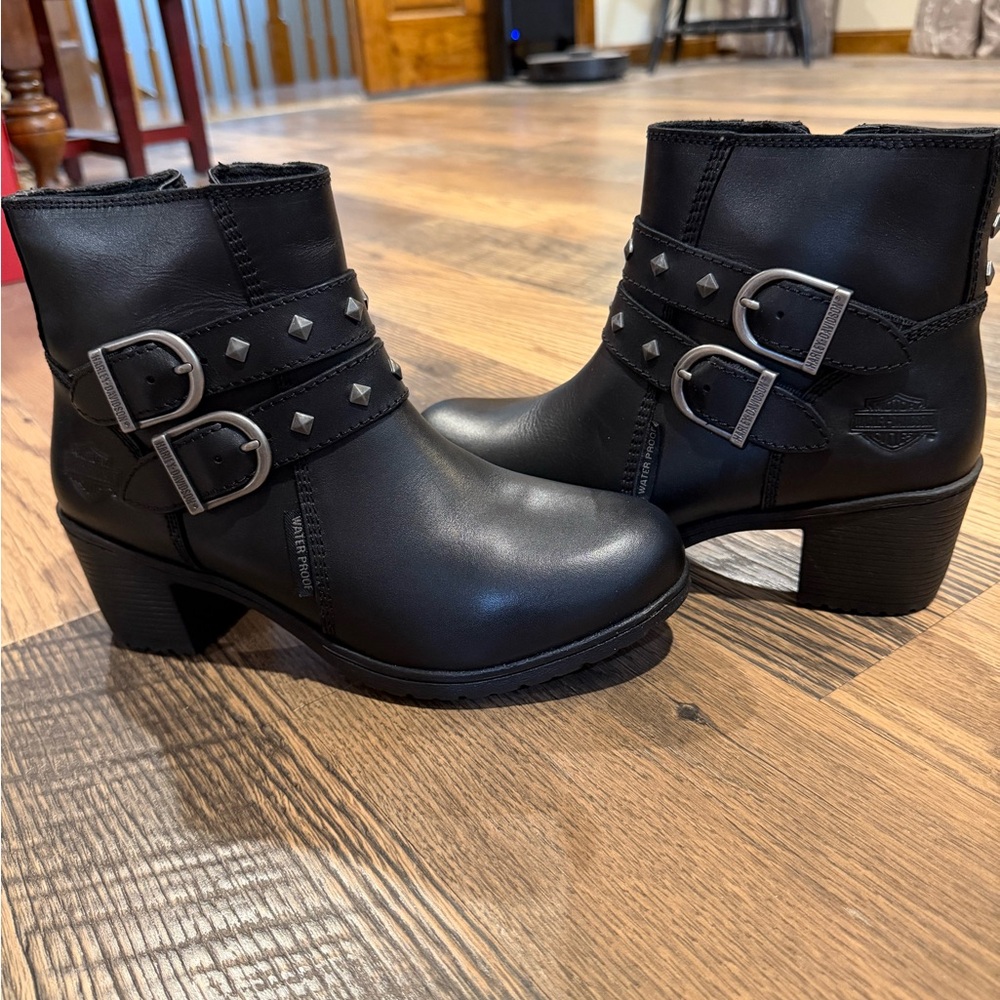 Women's Black Ankle Boots with Studded Buckle Harley Davidson  Size 9